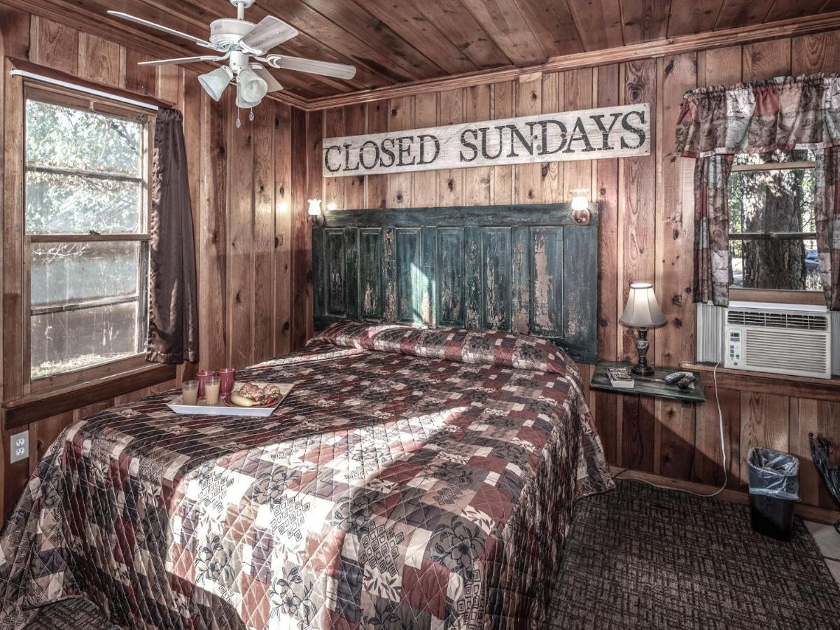 Apache Village 10, King Studio, Midtown, Sleeps 2 Ruidoso Exterior photo